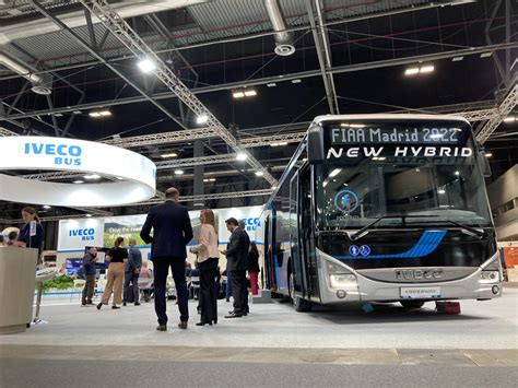 Iveco Bus launches Crossway Low Entry Hybrid at FIAA in Madrid