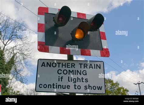 Another train coming if lights continue to show hi-res stock photography and images - Alamy