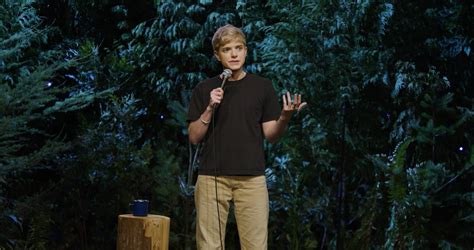 Mae Martin’s New Stand-Up Special ‘SAP’ Is Coming To Netflix - Netflix ...