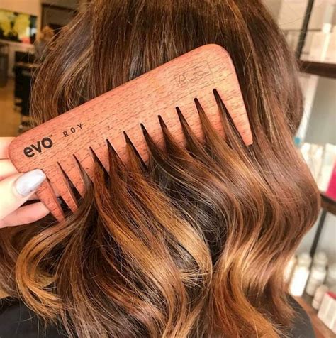 Hair Comb Vs Brush – When to Use the Right Tool to Tame Your Tresses? | Compare Factory