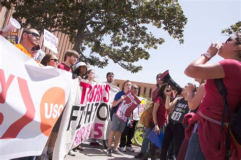 Faculty Union charges USC with unfair labor practices - Daily Trojan