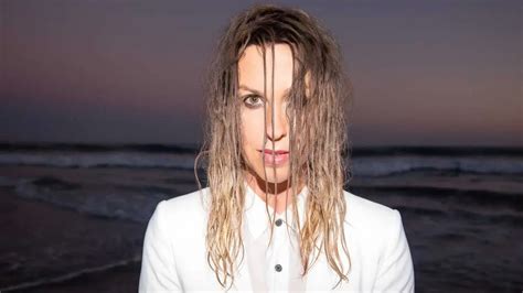 Alanis Morissette Expands Jagged Little Pill 25th Anniversary Tour for 2021