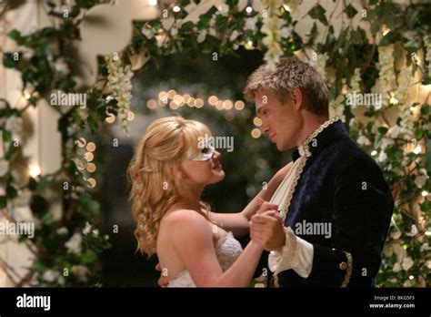 A CINDERELLA STORY (2004) HILARY DUFF, CHAD MICHAEL MURRAY CIND 001-CO Stock Photo - Alamy