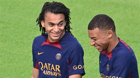 PSG: Kylian Mbappé savoure son 1er match avec son frère, Ethan - Benin ...