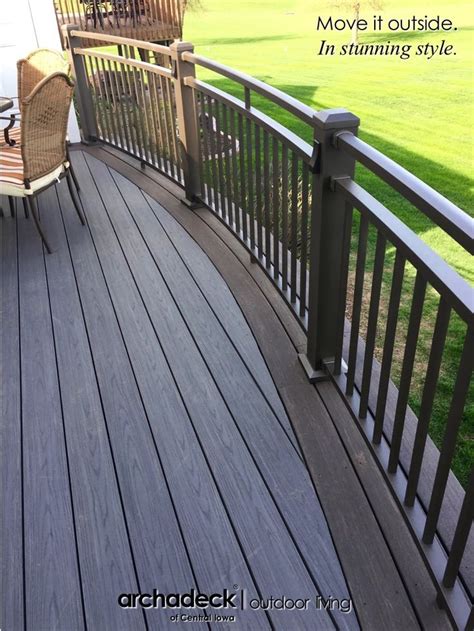 Curved Deck with Curved Rail and Border - Des Moines (Pleasant Hill ...