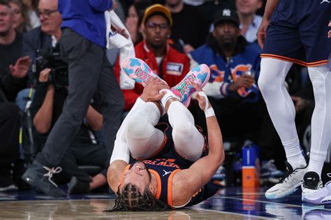 New York Knicks React to Jalen Brunson's Injury vs Grizzlies - Sports Illustrated Memphis ...