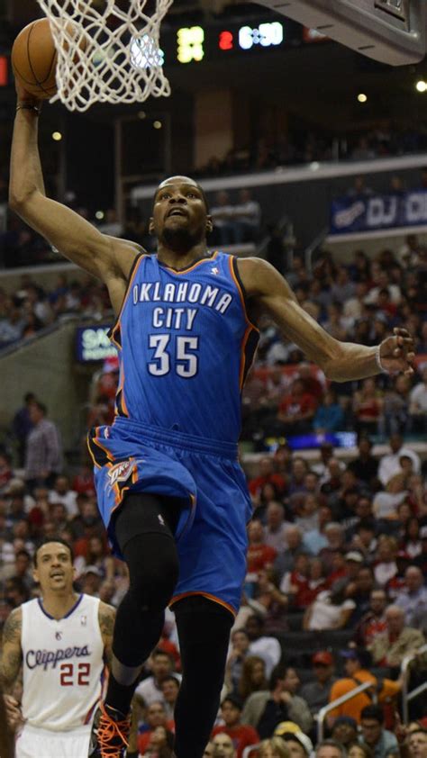 Kevin Durant should be in dunk contest, too (VIDEOS)