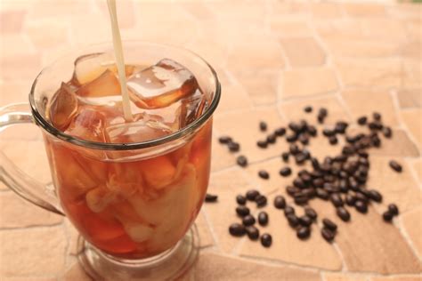 Low-Acid Cold Brew Coffee | Paleo on the Go Test Kitchen