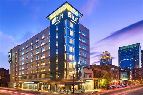 Hotels Near Louisville Slugger Museum | Aloft Louisville Downtown