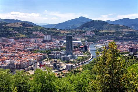 Where to Stay in Bilbao, Spain (2022) | Best Places to Stay