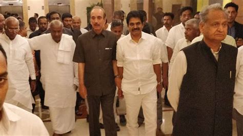 Karnataka results: Victory not in the bag yet, Congress and JDS go into a huddle in Bengaluru ...