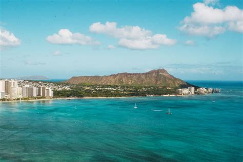 Guide to Hiking Diamond Head State Monument on Oahu