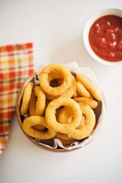 Crispy Fried Onion Rings - Make and Takes