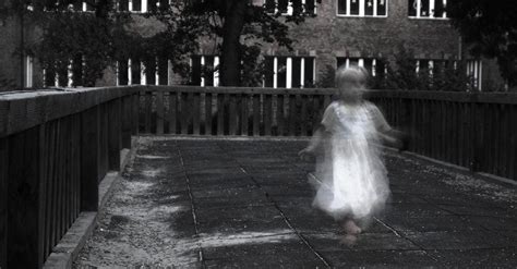 20 People Describe the Ghosts That Haunted Them When They Were Kids