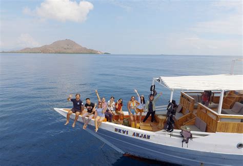 Labuan Bajo 3D2N: Sailing Pulau Komodo, Inap Kapal Phinisi - Smiletrip ...