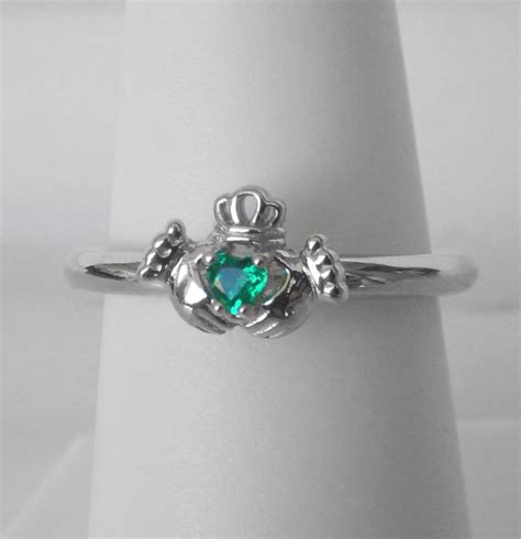 Emerald Claddagh Ring | Kloiber Jewelers