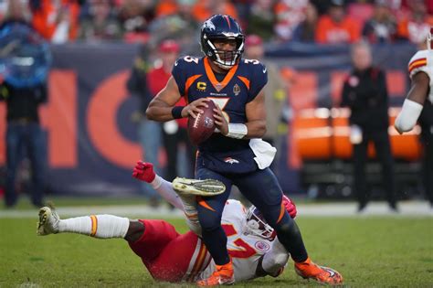 Denver Broncos QB Russell Wilson Won't Play vs. Arizona Cardinals - Sports Illustrated Arizona ...