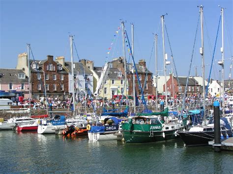 Arbroath Harbour © Karen Vernon cc-by-sa/2.0 :: Geograph Britain and Ireland