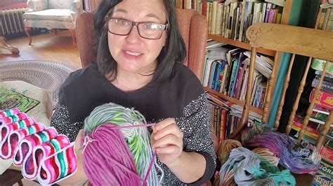 Rug Hooking with Yarn for Beginners Tutorial - YouTube