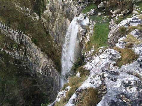 Storm Desmond brings Malham Cove waterfall back to life for the first ...