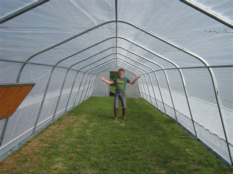 Garden tunnels can be as long as you need! Like this 20m long tunnel ...