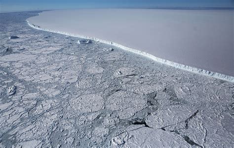 Climate change takeaways from rectangular iceberg - The Washington Post