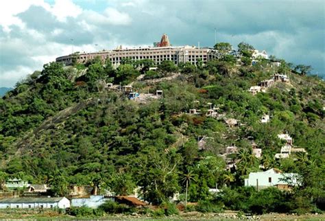 Palani Murugan Temple - Info, Timings, Photos, History