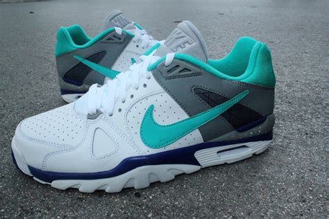 EGO SOCIETY... GIVE YOUR EGO A BOOST: Nike Air Trainer Classic