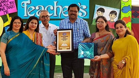 Darshan Academy honours teachers | IndSamachar