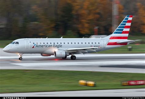 Embraer 170-200LR N136HQ 17000228 Port Columbus Int'l Airport - KCMH | American airlines ...