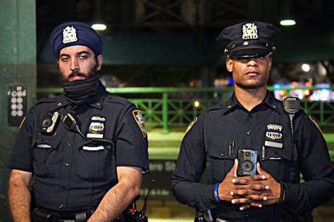 Would-be phone thief shoots man in Union Square, NYPD officers help ...