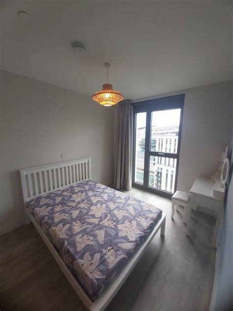 '1 Bed En-suite Room in Wembley Park Canada Gardens' Room to Rent from ...