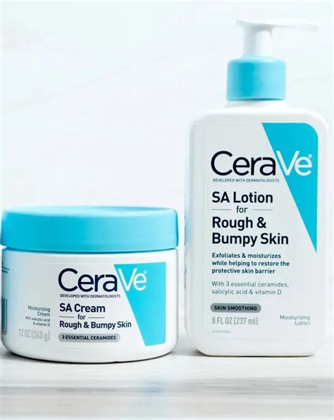 CeraVe SA Cream vs Lotion (The Definitive Guide) - FEMMENORDIC