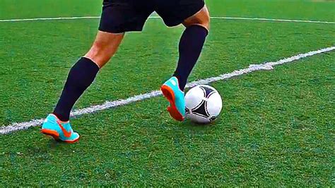 Learn Amazing Football Skills Tutorial ★ Neymar Skills/Ronaldo/Messi w ...