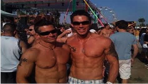 David Bromstad is Whose Spouse? The truth about his relationships ...