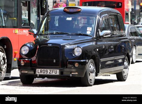 Black london taxi cab, London, England Stock Photo - Alamy