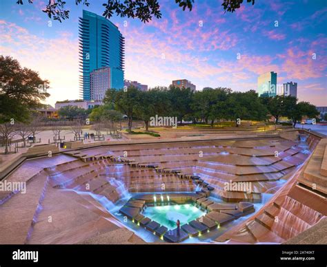 Water gardens fort worth hi-res stock photography and images - Alamy