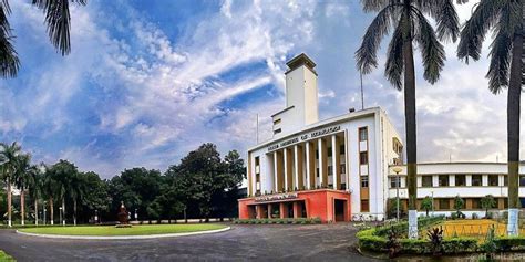 IIT Kharagpur Placements 2022: Over 1,300 offers recorded so far; Rs 2.6 crore highest package