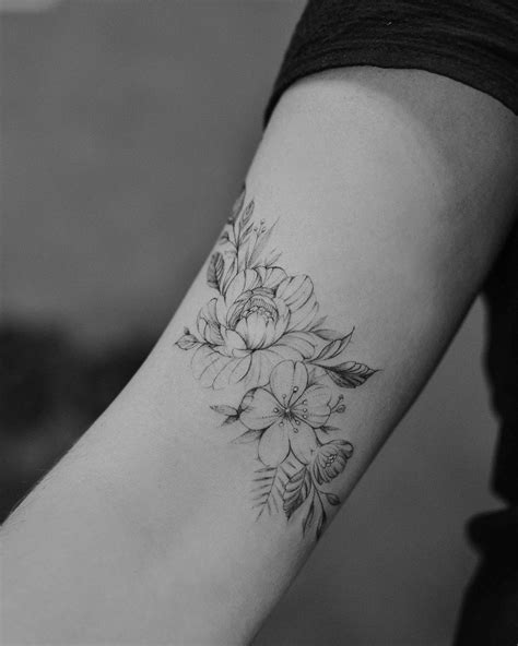 Tatuagem de peônia: 40 ideias para inspirar sua nova arte | Tatuagem de peônia, Tatuagem ...