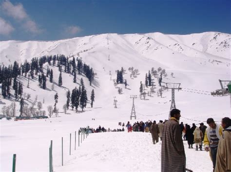 Gulmarg Skiing Tour Packages: Gulmarg Skiing Trip 2024, Shikhar Travels