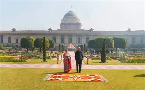 Iconic Mughal Gardens at Rashtrapati Bhavan opens for public | India ...