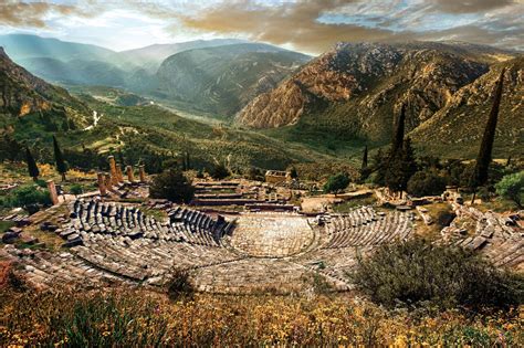 Los antiguos teatros griegos al aire libre. ¿Cuáles son los más importantes? | Absolut Viajes