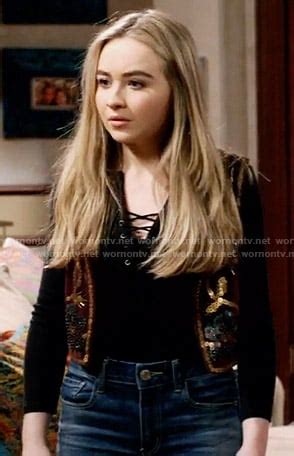 Maya Hart Outfits & Fashion on Girl Meets World | Sabrina Carpenter