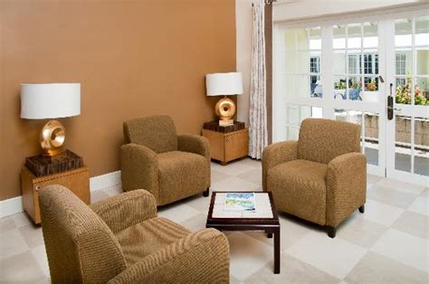 ISLAND INN HOTEL (Barbados/Bridgetown) - Reviews, Photos & Price Comparison - TripAdvisor