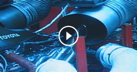 Toyota F1 V10 Engine On The Dyno Spitting Flames At Staggering 20,000 ...