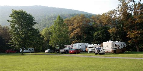 RV Camping - Seneca Rocks, WV Cabin Rentals | Smoke Hole Resort