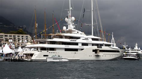 CHOPI CHOPI yacht (CRN, 80m, 2013) | Boat International