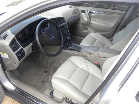 2004 Volvo S60 - Interior Pictures - CarGurus