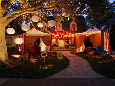 Creepy Carnival Tents for an Outdoor Halloween Theme | Creepy carnival ...