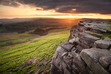 Evening photography at Stanage edge with sunset and clouds